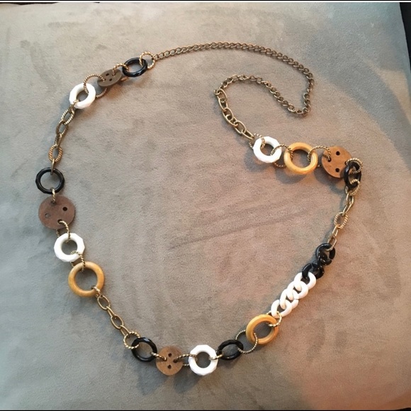 Necklace bundle! 4 necklaces, 1 low price! - Picture 2 of 5